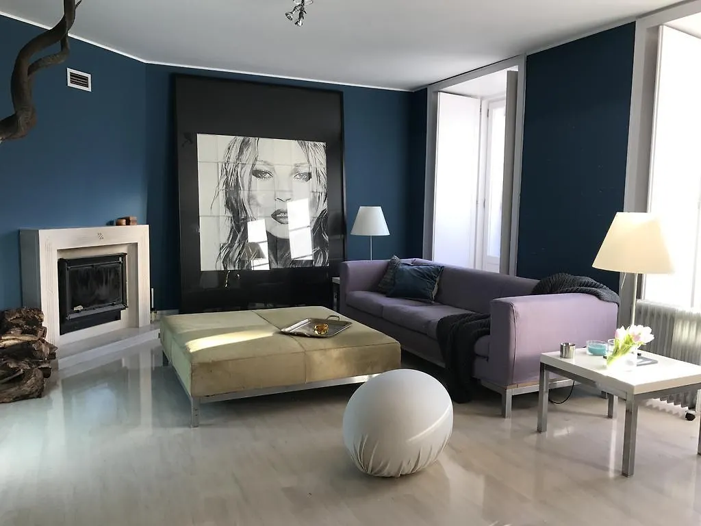 Chiado Glamorous Design Apartment contacts