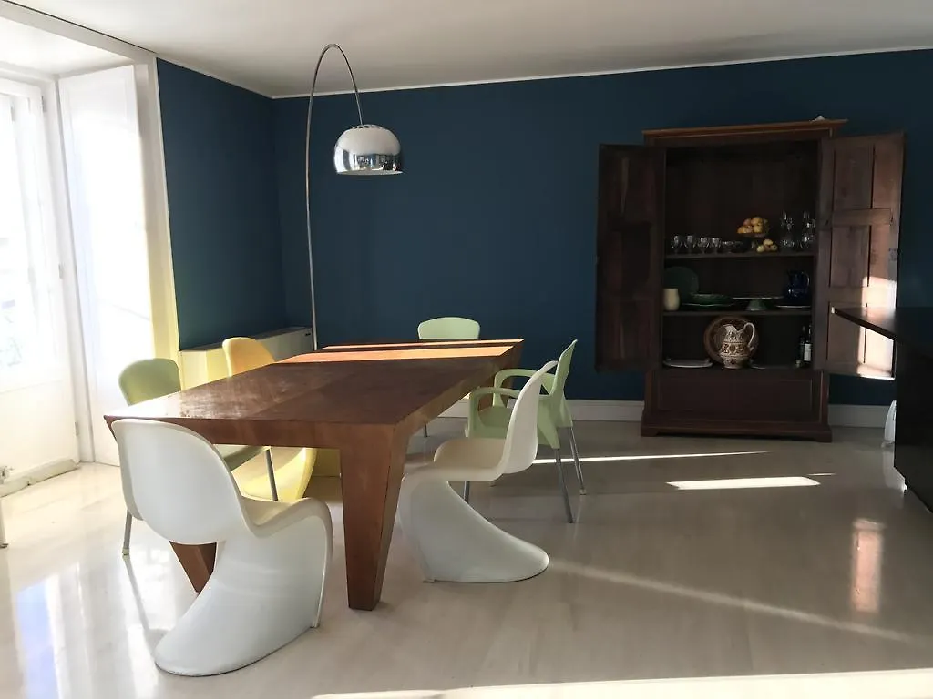 Chiado Glamorous Design Apartment Lisbon 0*,